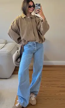 Levi’s Light Wash Wide-Leg Jeans