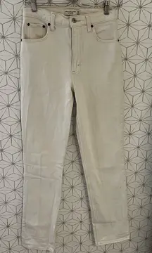 Abercrombie 90’s Straight Ultra High Rise 2L