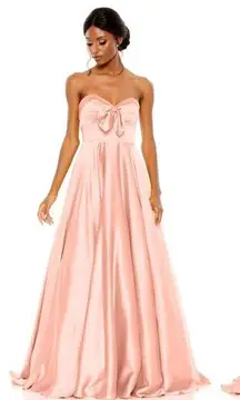 Mac Duggal  Bow Sweetheart Strapless A Line Gown Prom Dress in Blush Size US 6