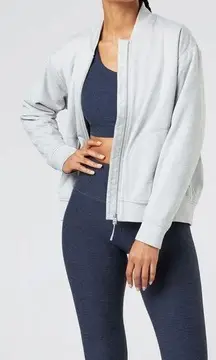 Vuori Halo Basin Women's Light Gray Bomber Jacket