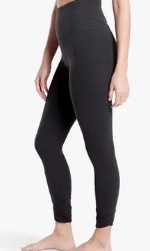 Athleta black Elation Pirouette 7/8 tight leggings
