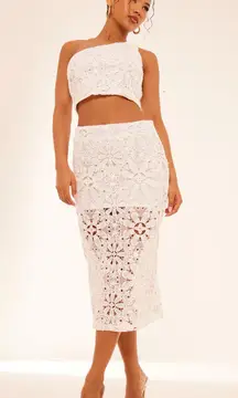 Pretty Little Thing White Lace Skirt Set