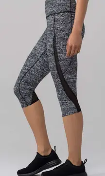Lululemon Pace Perfect Crop (17")
Air Time White Black