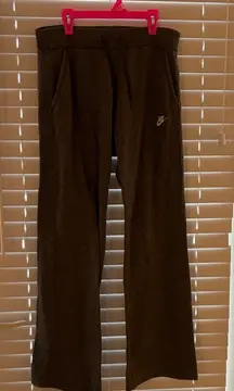 Nike Straight Leg Women’s Sweatpants