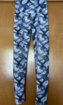 Define Your Inspiration Butterfly Printed High Waisted Leggings Size Medium