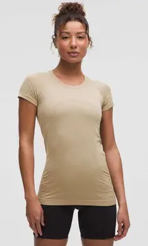 NWT Lululemon Swiftly Tech Short-Sleeve‎ Shirt 2.0 *Hip Length MSRP $68 - Size 2