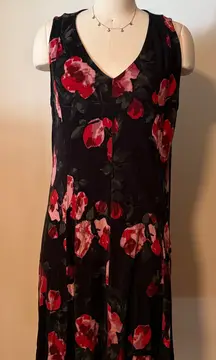 Black Floral Sleeveless Vneck Dress 
