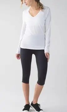 Lululemon In The Flow Crop in Heathered Deep Coal Size 4