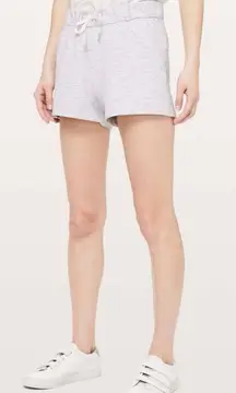 Lululemon On The Fly Short *2.5" Wee Are From Space Nimbus Battleship Size 6