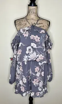 NTM: Xhilaration Off the Shoulder Gray Pink & White Floral Shorts Romper Size XL