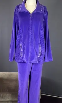 Women's Alfred Dunner Purple 2 Piece
Velour Loungewear Set Size 16W