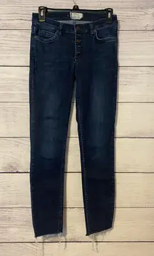 Dark Wash High Wasted Jeans