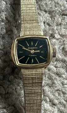 Amitron women’s vintage 10k gold/black dainty bracelet‎ watch measurements shown