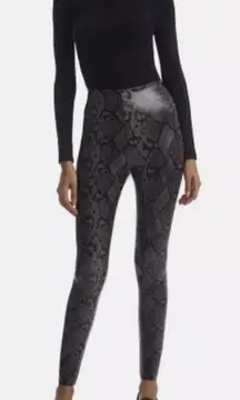 Commando‎ Faux Leather Legging with Control Gray Snake Print Size Small