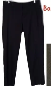 BANANA REPUBLIC FACTORY black “Hampton Fit” cropped, textured pants. Size 8. EUC