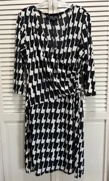 Black Label Black/White Abstract 3/4‎ Sleeve Dress Size 14 V Neck Wrap/tie Front