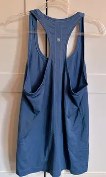 Lululemon Swiftly Tech Tank in Blue Size 8
