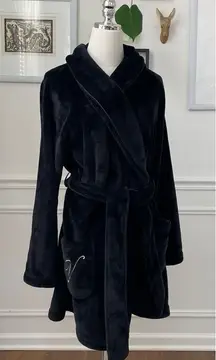 Victoria’s Secret Plush Black Monogram V Short Robe XS