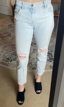 Old Navy Ankle Ripped Light Wash Jeans