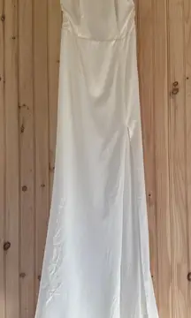 NWT Lulus Radiant Adoration White Satin Lace Backless Halter Maxi Dress Bridal M