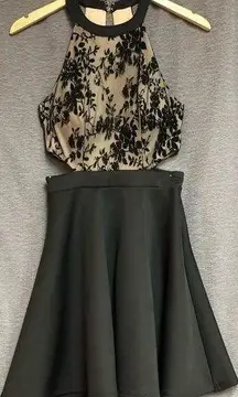 No brand Nude colored padded bodice with black floral lace and netting overlay