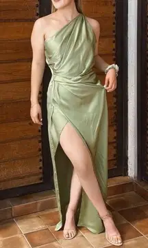 One shoulder Elegant Green Maxi Dress size M