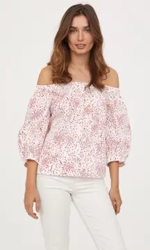 ✨HP✨H&M Off-the-shoulder Blouse✨ 