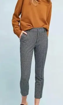 Essential Slim Black & White Plaid Print Cropped Pants