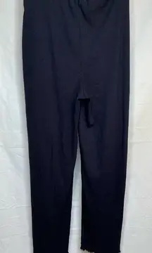 Urban Outfitters, Relaxed leg, Ribbed fabric, elastic‎ waist, seared hem, sz M