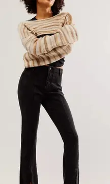 Free people CRVY MONA
HIGH RISE
FLARE‎ size 26 NWT