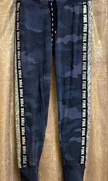 PINK Victorias Secret gray army print silver sequin bling joggers, XS EUC
