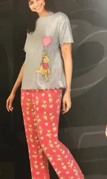 Disney women’s Gray and Red Winnie the Pooh Short Sleeve and Pants Pajama Set S