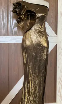 Faeriesty elegant gold of the shoulder gown with caption on one shoulder 