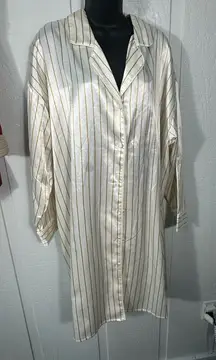 Lauren Roger White and Gold Strips Sateen Night Shirt Size Size 2X EUC
