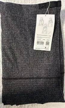 Lululemon Vinyasa Scarf OS Black Heathered Herringbone Logo Wrap Luon NEW