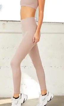 Set Active Sculptflex Legging in Fawn Seamless Ribbed Activewear Pants Medium