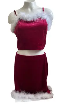 Wallflower NWOT 2pc Holiday Feathered Velour Set