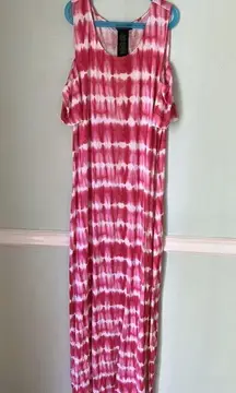 Design History short sleeved cold shoulder tie dyed spandex dress size L NWT