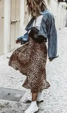 Boutique Cheetah Print Midi Skirt