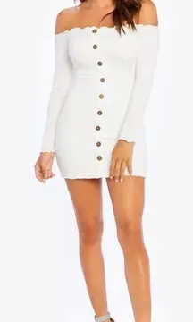 ✨ KRISTEN OFF SHOULDER DRESS✨