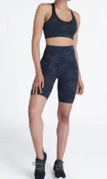 BRAND NEW SPANX Look At Me Now Bike Shorts in Black Camo, Size: Large 50180R NWT