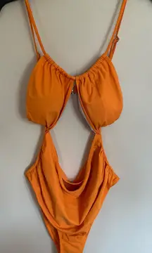 Women’s One Piece Orange Swimsuit Open‎ Abdomen Area Size XL