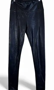 7 For All Mankind Black Faux Leather Pants Women’s XS Ankle Leggings Fall Preppy