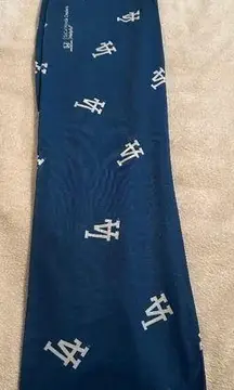 New LA DODGERS official ladies scarf blue & white 32.5”