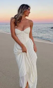 HOUSE OF CB M D-DD 'Amorata' Ivory Pleated Maxi Dress NWOT