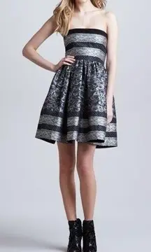 $895 RED VALENTINO Strapless Full Skirt Jacquard Dress IT 40, Sz 2