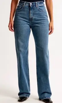 Abercrombie & Fitch The 90s Relaxed Jean High Rise Medium Wash Raw Hem Size 27