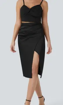 NWT HALARA tulip hem skirt size S. Pull on 4 way stretch. Body con, slimming