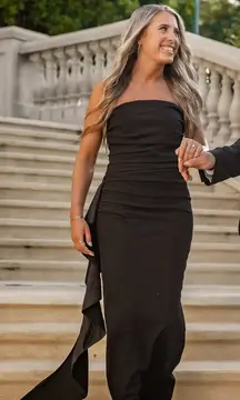 Elegant Black Strapless Gown