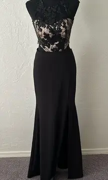 Black & cream sequins & floral lace sweetheart cut out thigh slit formal gown